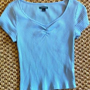 Vneck tee with cute detail